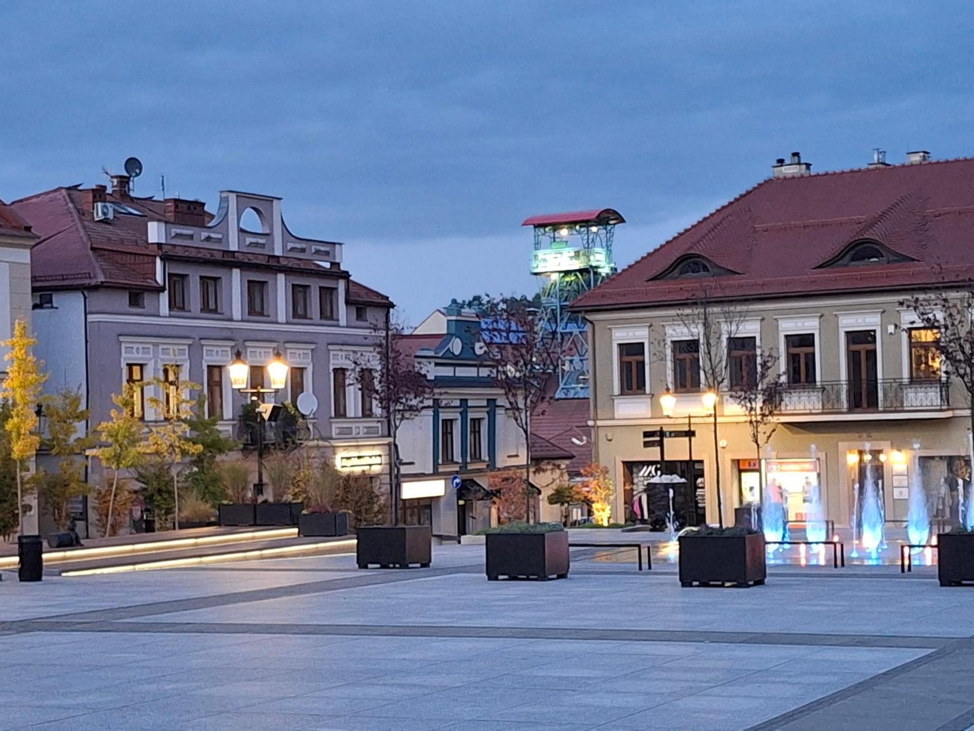 Klimatyczny Apartament Przy Bochenskim Rynku. Bochnia Exterior photo